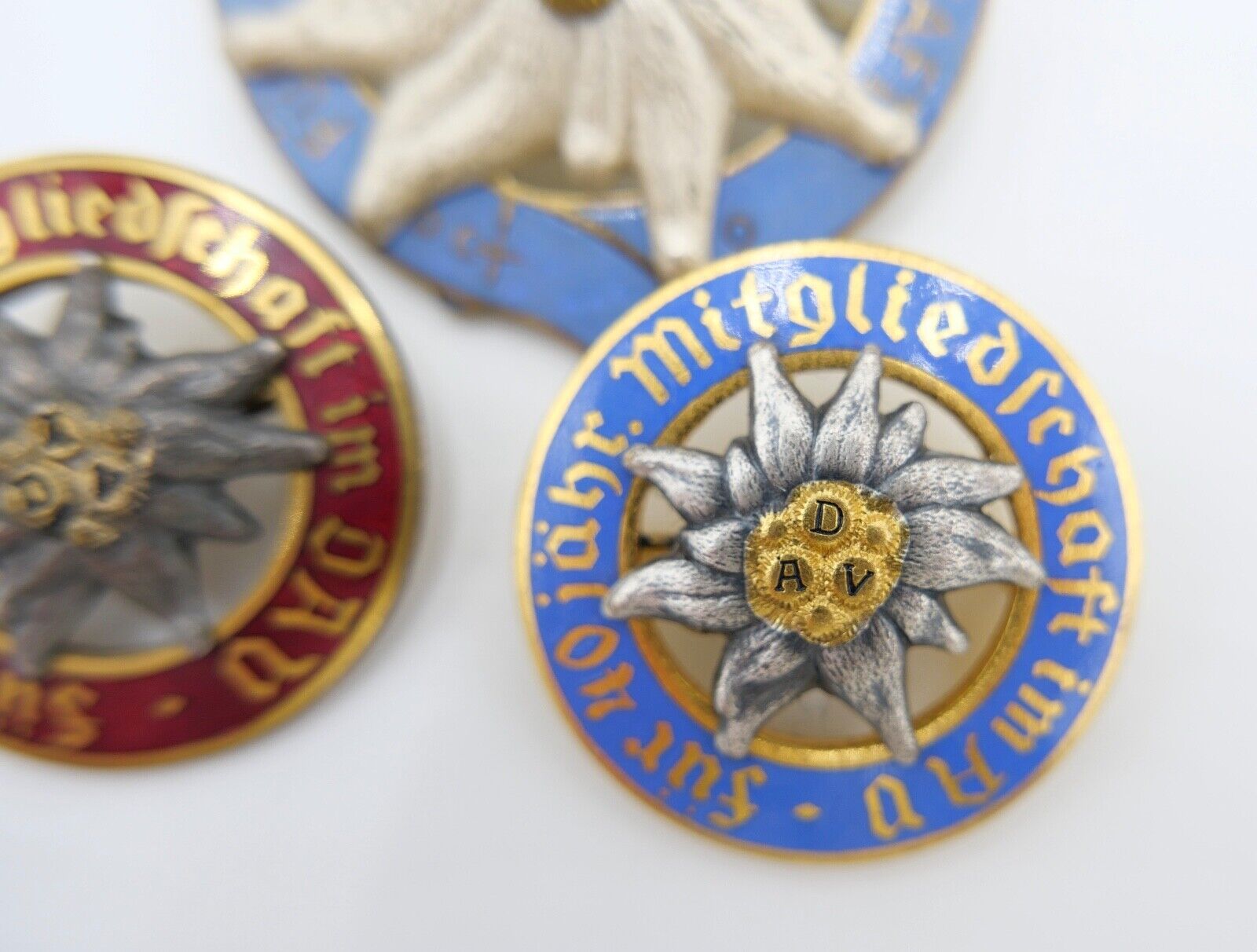 3x DAV Mitgliedsabzeichen Deutscher Alpenverein 25 & 40 Jahre Edelweiß - Antikhandel-Stuttgart