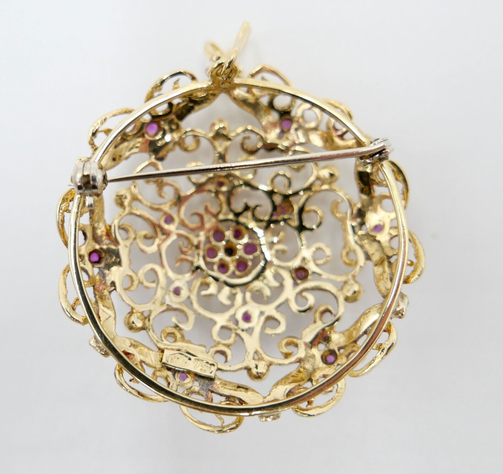 Filigrane Gelbgold Brosche & Anhänger Rubin Saphir Blaue Emaille Ø 40mm 750 18K - Antikhandel-Stuttgart