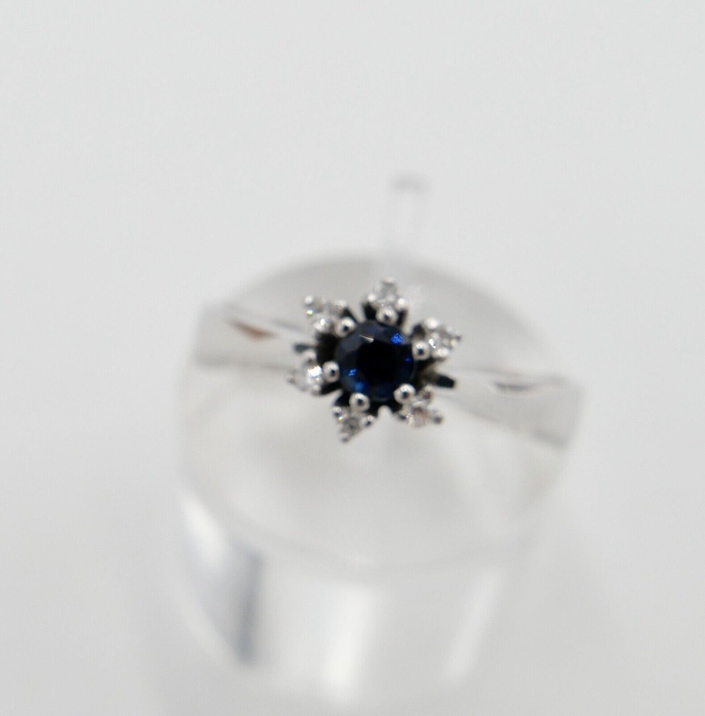 70er Jahre Ring Weißgold 585 / 14K Diamant & Saphir Gr. 61 - Antikhandel-Stuttgart