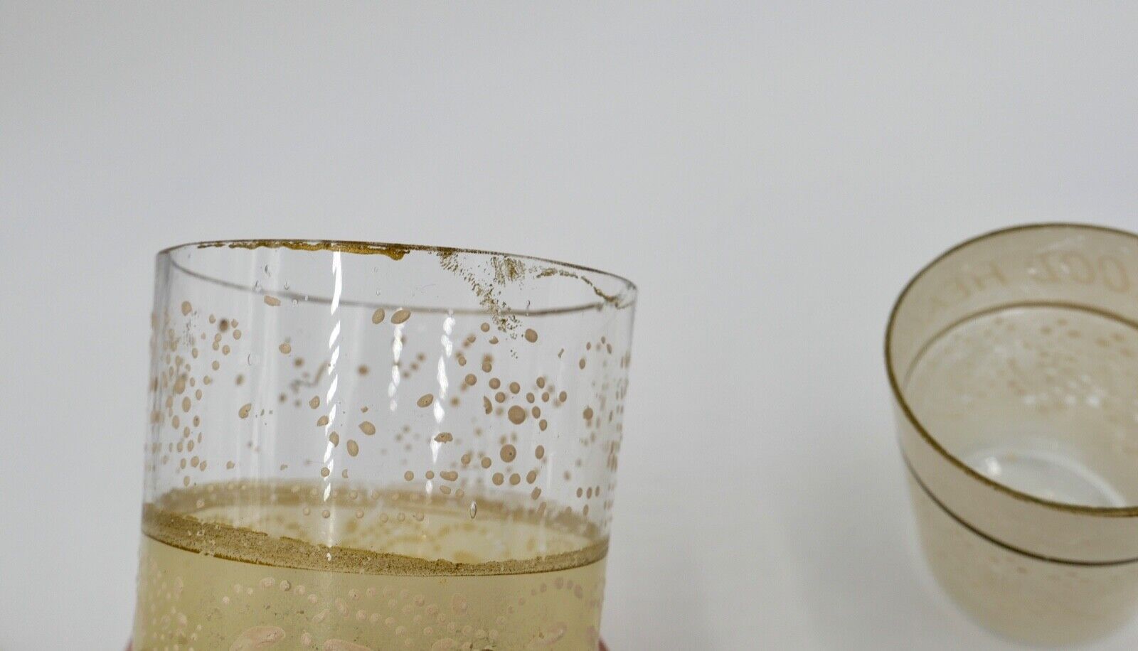 2 antike Gläser / Becher 1820-1850 Handbemalt England GOOD HEALTH - Antikhandel-Stuttgart