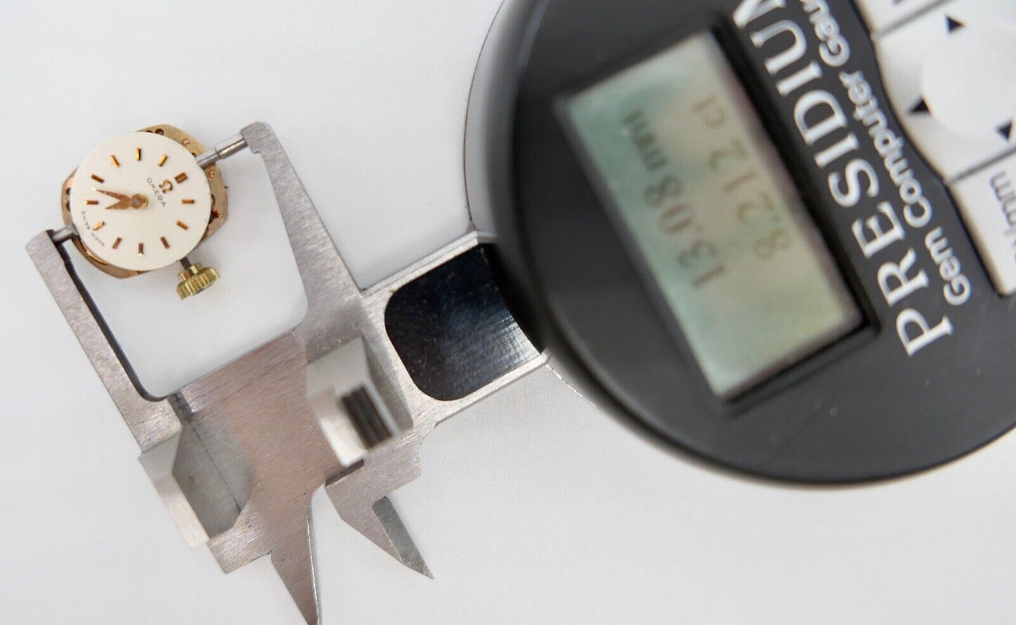 LÄUFT Omega Cal. 481 Uhrwerk Krone Zifferblatt Zeiger - Antikhandel-Stuttgart