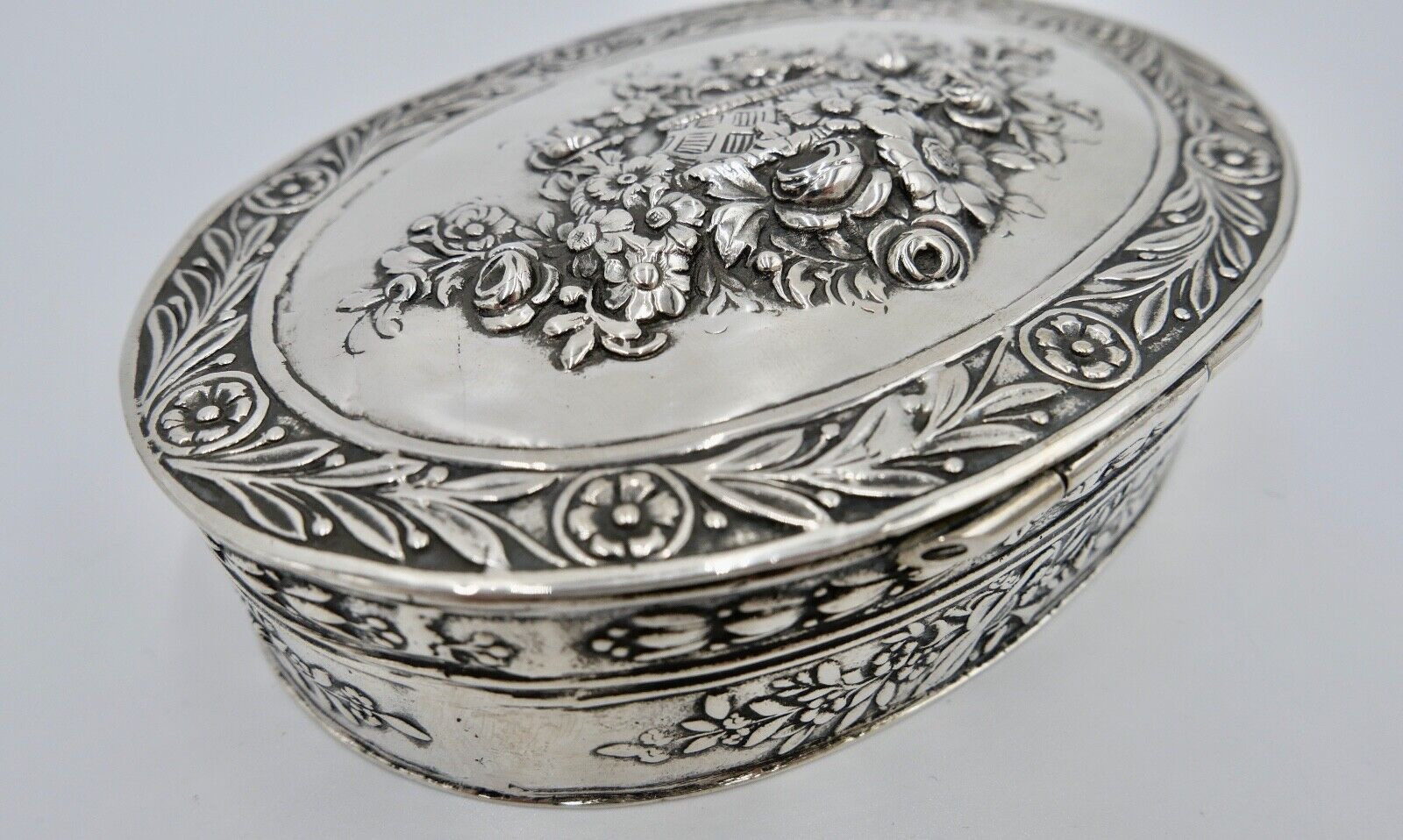Jugendstil um 1900 830 Silber Deckeldose Schatulle Tabakiere floral - Antikhandel-Stuttgart