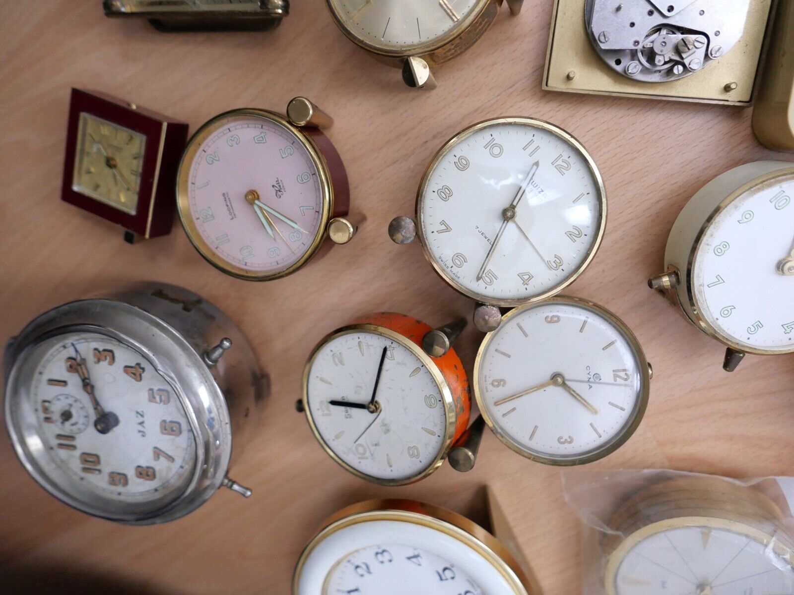 KOVOLUT Ersatzteile Uhrmacherauflösung vintage Junghans Wecker Kienzle Uhrwerk - Antikhandel-Stuttgart