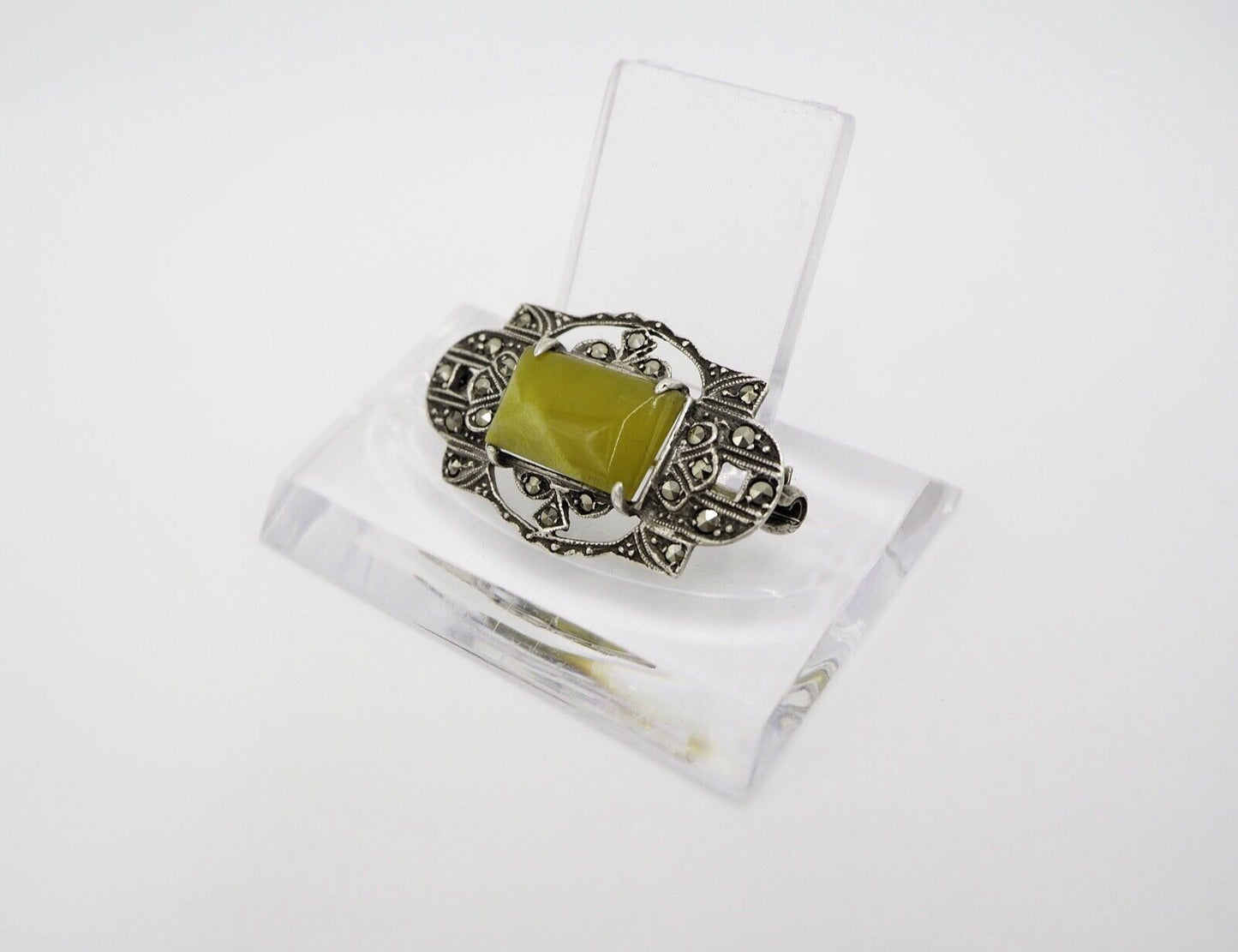 Art Deco 33 mm Brosche Silber 835 mit Markasiten und Edelstein grün - Antikhandel-Stuttgart