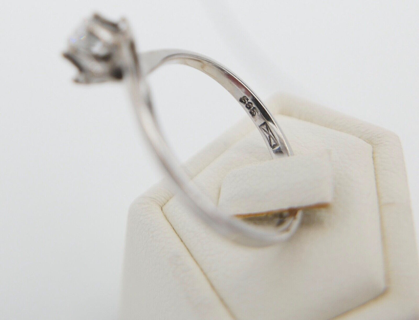 Solitär Weißgold Ring 585 14K mit 1 Brillant 0,24 Ct Gr.56-57 TW - Antikhandel-Stuttgart