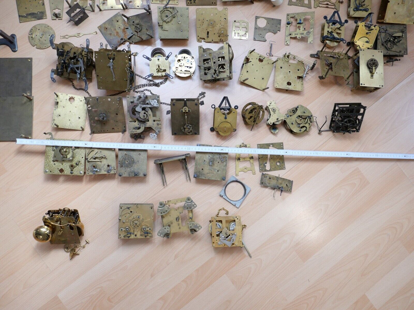 KOVOLUT Posten Ersatzteile Uhrwerke JUNGHANS LFS CW Standuhren Schilduhr Glocke - Antikhandel-Stuttgart