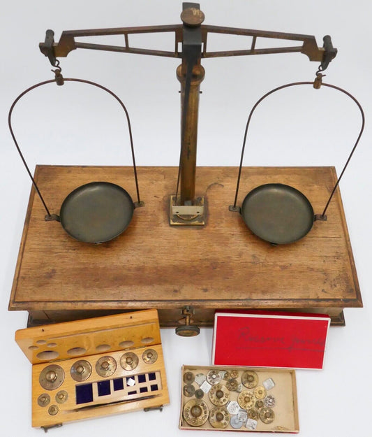 alter Holz Messing BALKENWAAGE mit Gewichtssatz Apotheker Gold Eichstempel 35cm - Antikhandel-Stuttgart