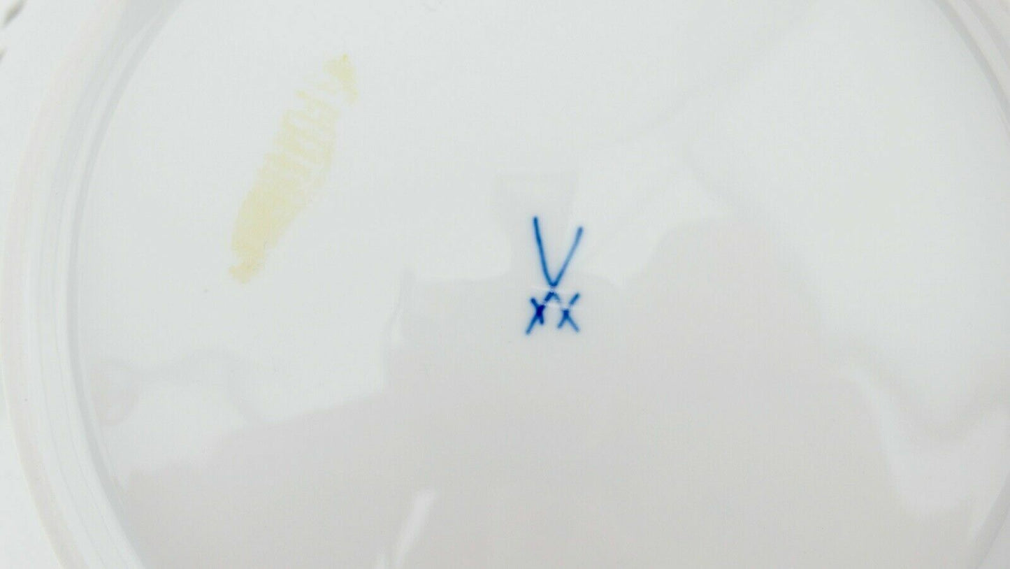 Meissen Durchbruchschale Weiß Goldrand Ø 25 cm Blumendekor 332 46a / 206 - Antikhandel-Stuttgart