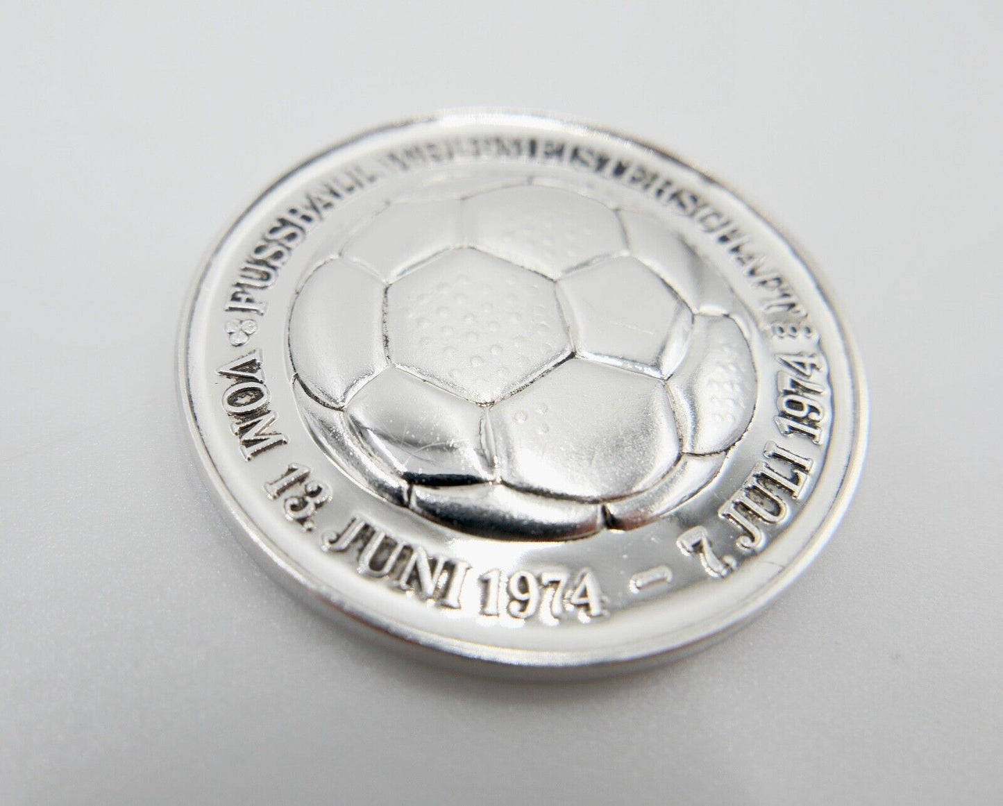 Medaille Hannover Niedersachsen Stadion 1000 Silber Fußball WM 1974 - Antikhandel-Stuttgart