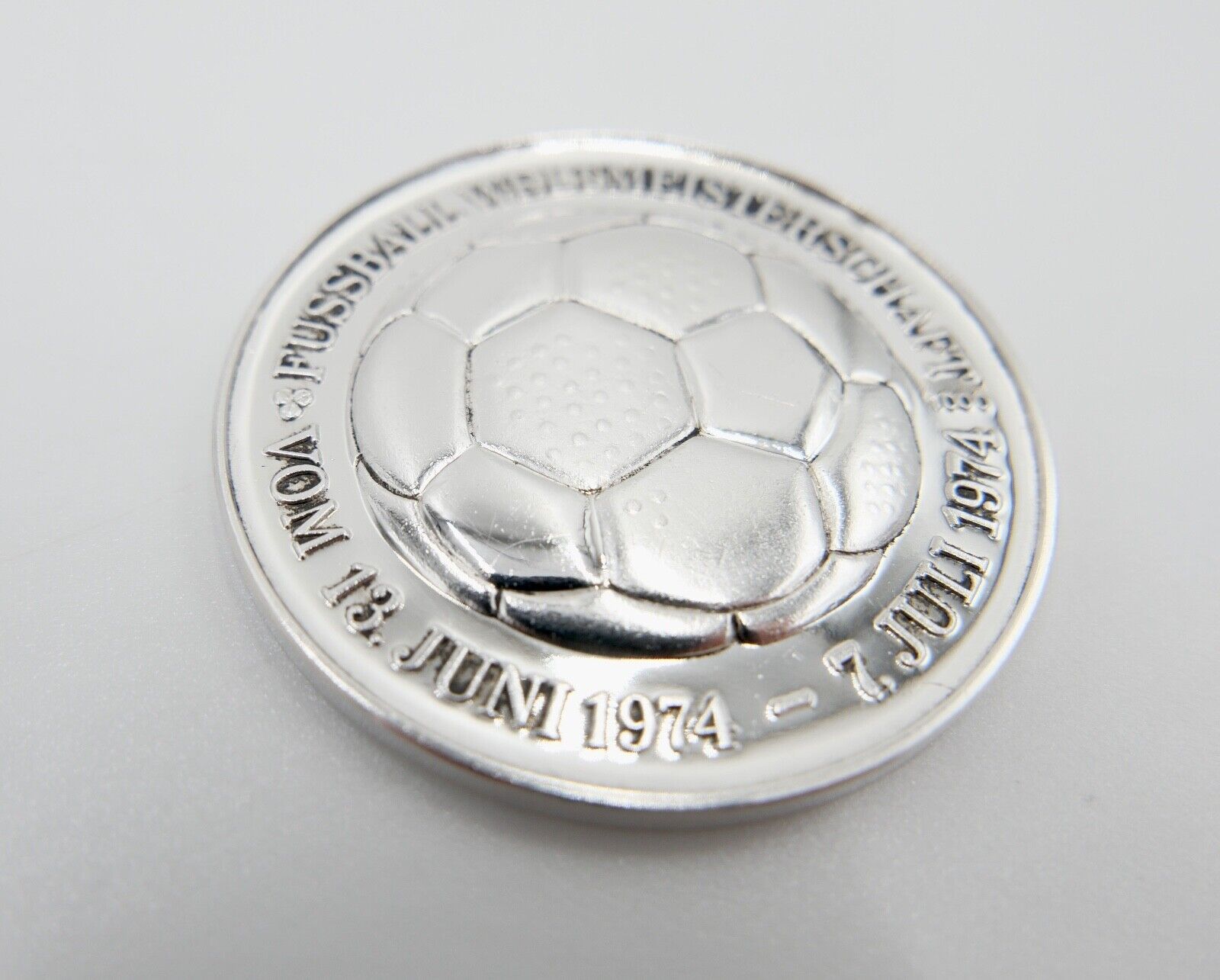Medaille Hannover Niedersachsen Stadion 1000 Silber Fußball WM 1974 - Antikhandel-Stuttgart