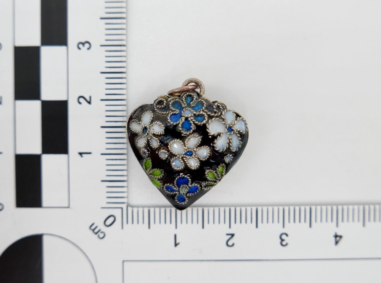 Antiker alter Herz Anhänger mit Emaille Florales Muster Ø 21 mm - Antikhandel-Stuttgart