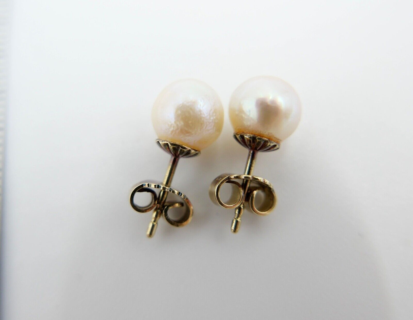 1980er Gelbgold 585 14K Perlen Ohrringe Ohrstecker Ø 7,9mm Butterfly Verschluss - Antikhandel-Stuttgart