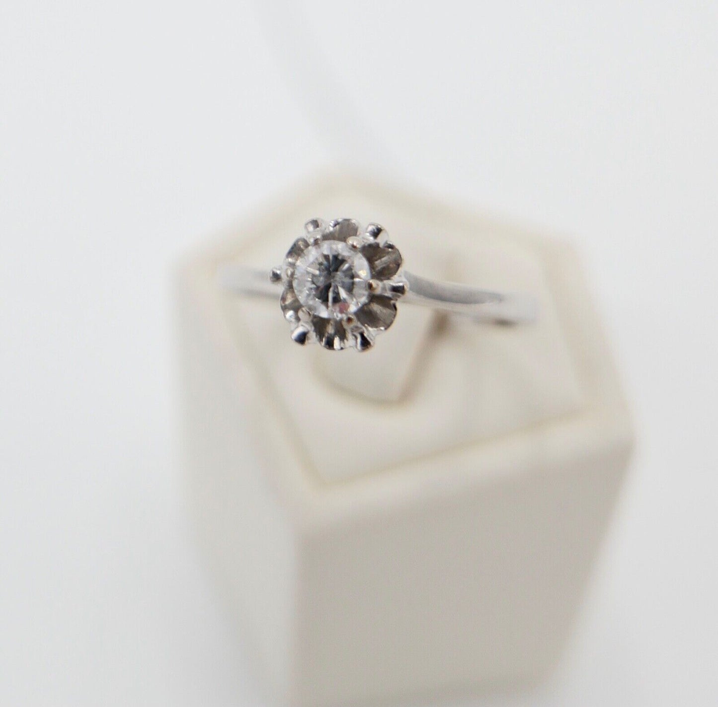 Solitär Weißgold Ring 585 14K mit 1 Brillant 0,24 Ct Gr.56-57 TW - Antikhandel-Stuttgart