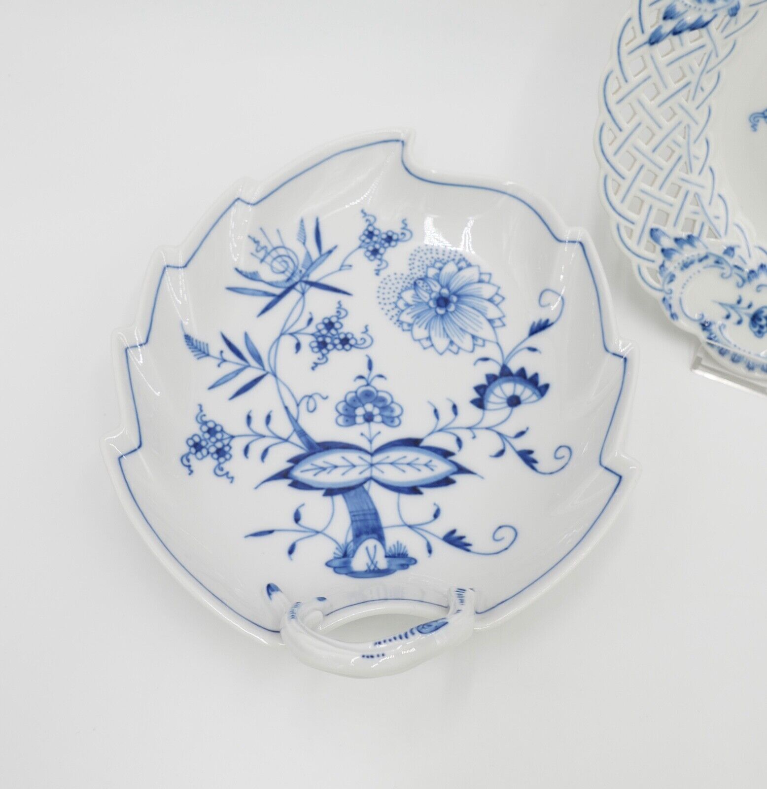 Meissen Zwiebelmuster Teller Duchbruch Schale Blatt Blattschale - Antikhandel-Stuttgart