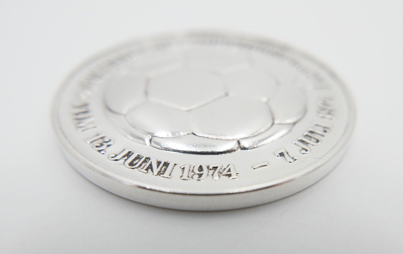 Medaille Hannover Niedersachsen Stadion 1000 Silber Fußball WM 1974 - Antikhandel-Stuttgart