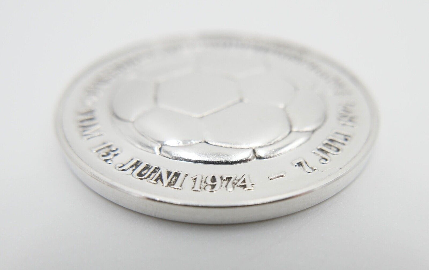 Medaille Hannover Niedersachsen Stadion 1000 Silber Fußball WM 1974 - Antikhandel-Stuttgart