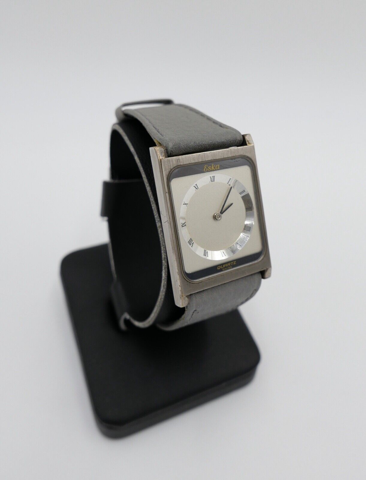 Selten flache ESKA Damenuhr S. KOCH Quartz 30x24 mm Lederband & Batterie NEU - Antikhandel-Stuttgart