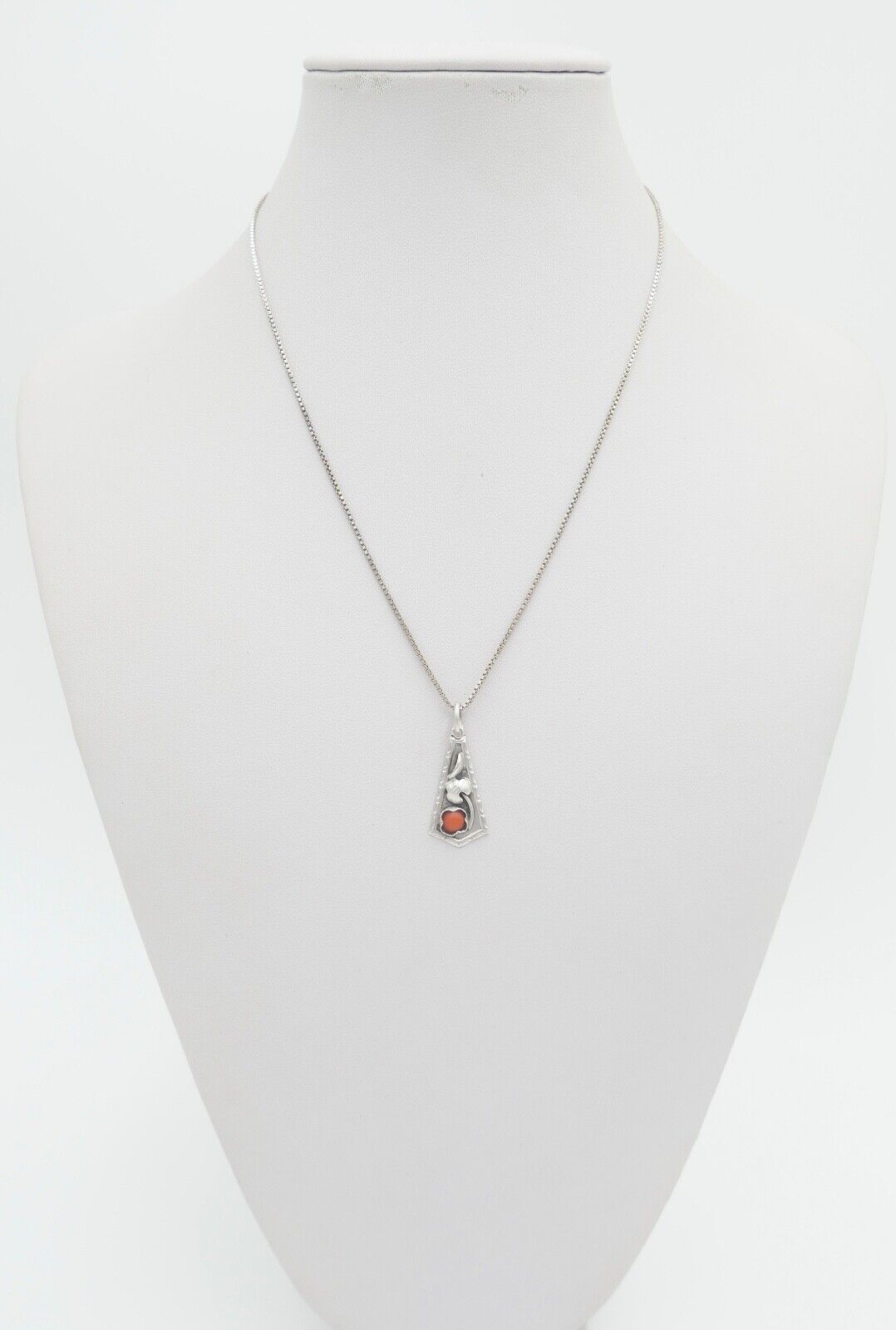 40er Jahre Art Deco Silber Anhänger mit Koralle - Antikhandel-Stuttgart