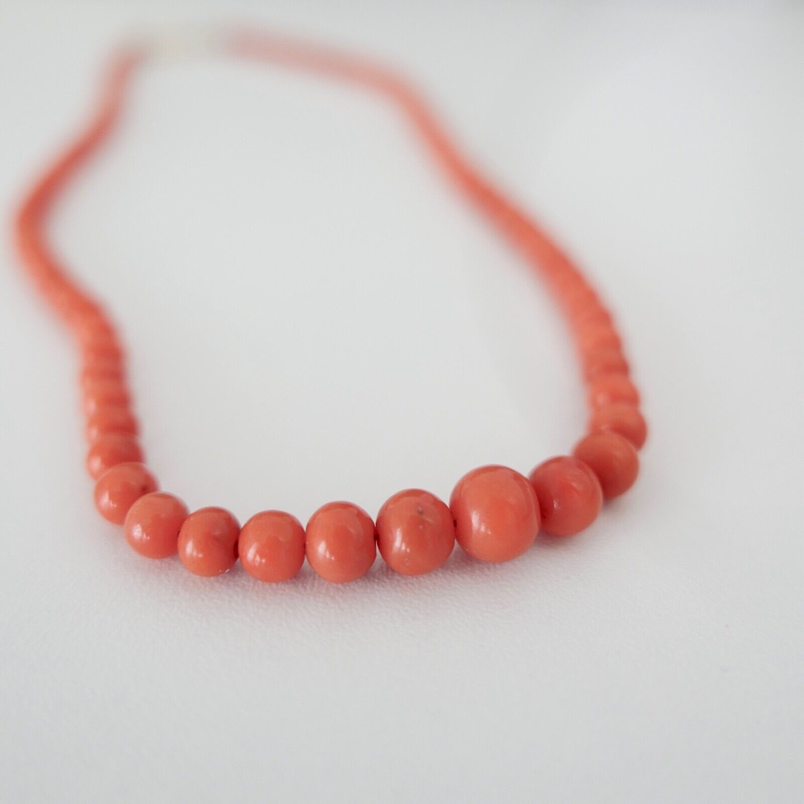 Korallen Kette coral necklace Kugel 44 cm Ø 8,4 mm Silber verholdet - Antikhandel-Stuttgart