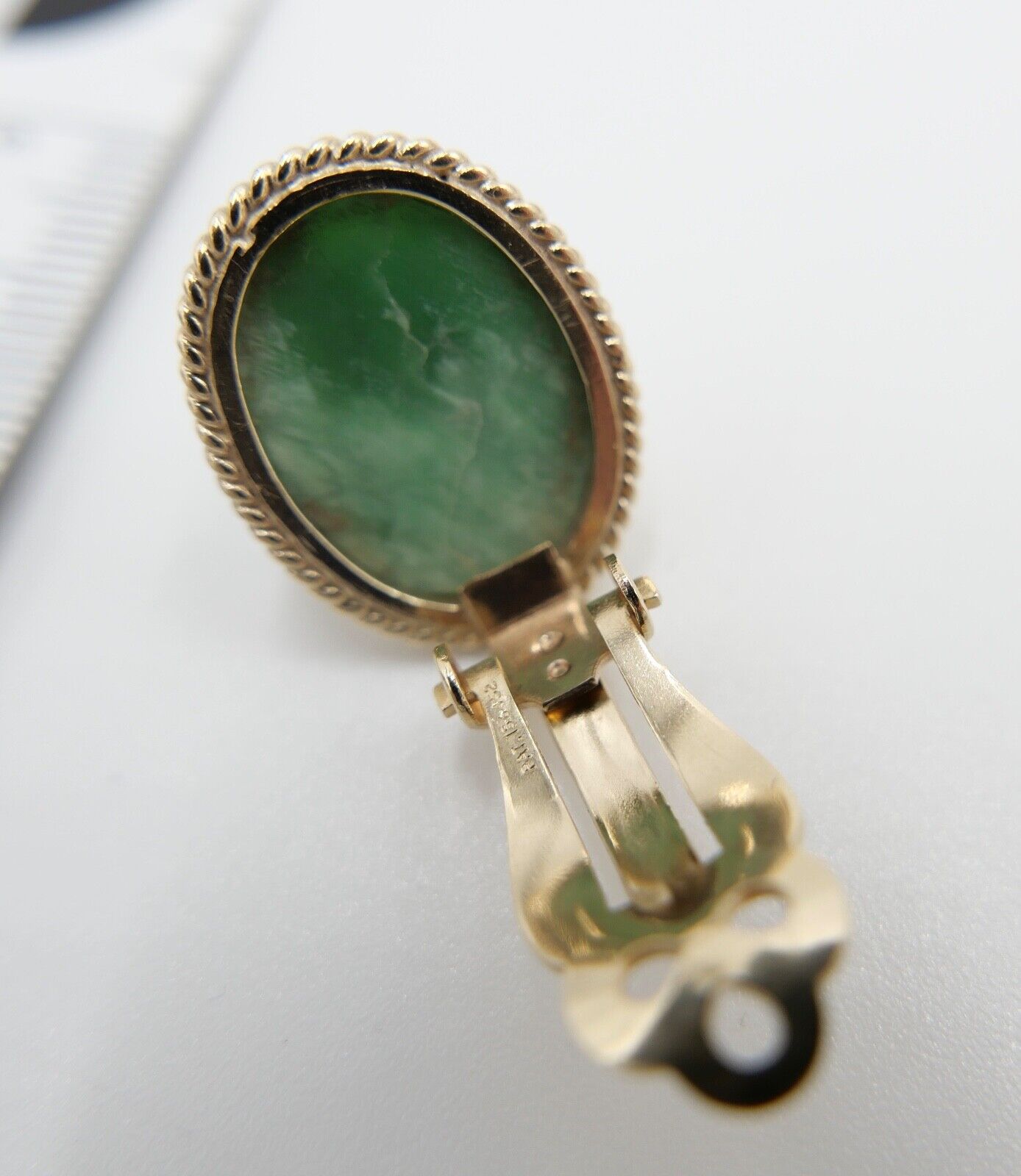 1980er Jahre Gelbgold 585 / 14K Ohrclips mit AVENTURIN - Antikhandel-Stuttgart