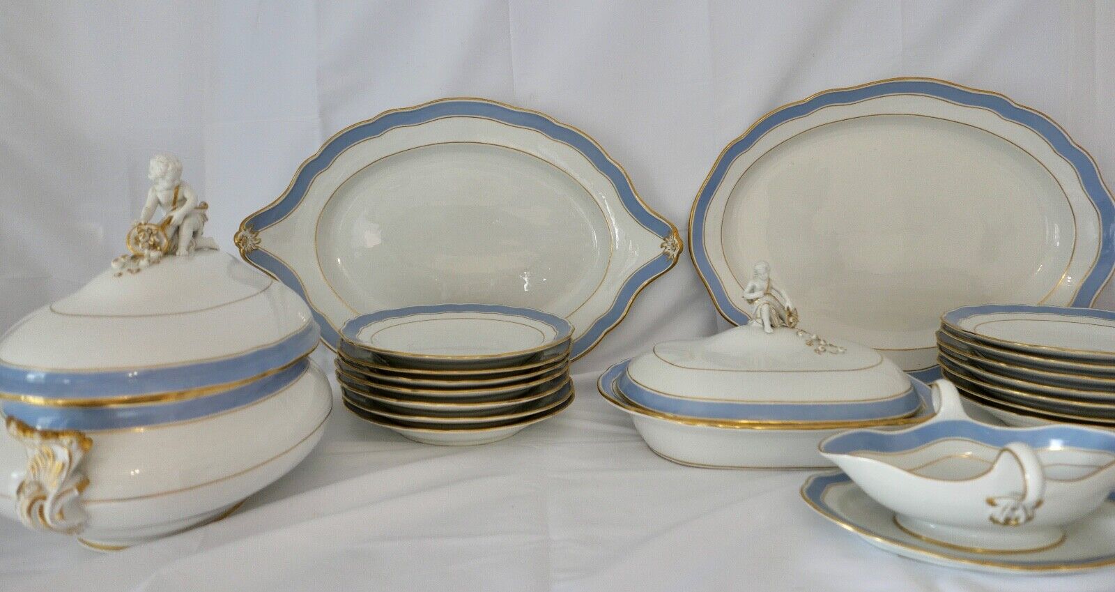 Knaufzeit seltenes Meissen Speiseservice Weiß Blau Gold Putto XXL Platte 1.Wahl - Antikhandel-Stuttgart