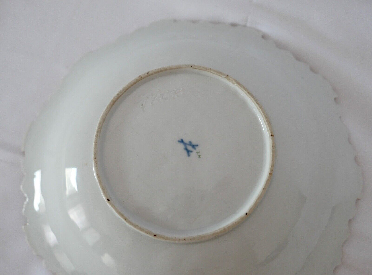 Antiker Meissen Prunk Teller Schale Weiß Goldrelief Staffage Ø 26 cm 19. Jh - Antikhandel-Stuttgart