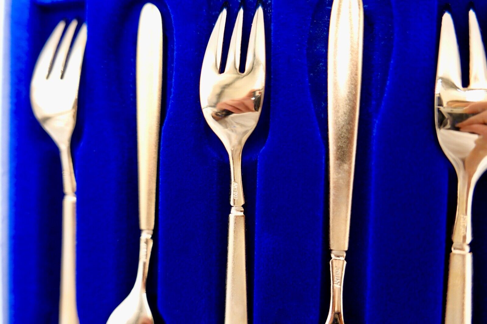 - NEU - OVP - 15 Teile original ANTIKO - vergoldet Kaffeelöffel Kuchenmesser - Antikhandel-Stuttgart