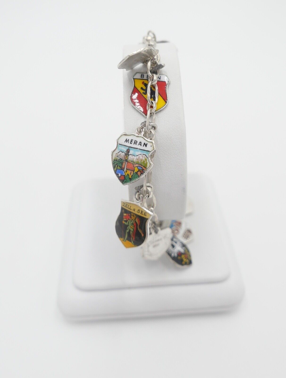 Bettelarmband mit Städte Wappen aus Emaille 800 Silber REU ANTIKO EHJ - Antikhandel-Stuttgart