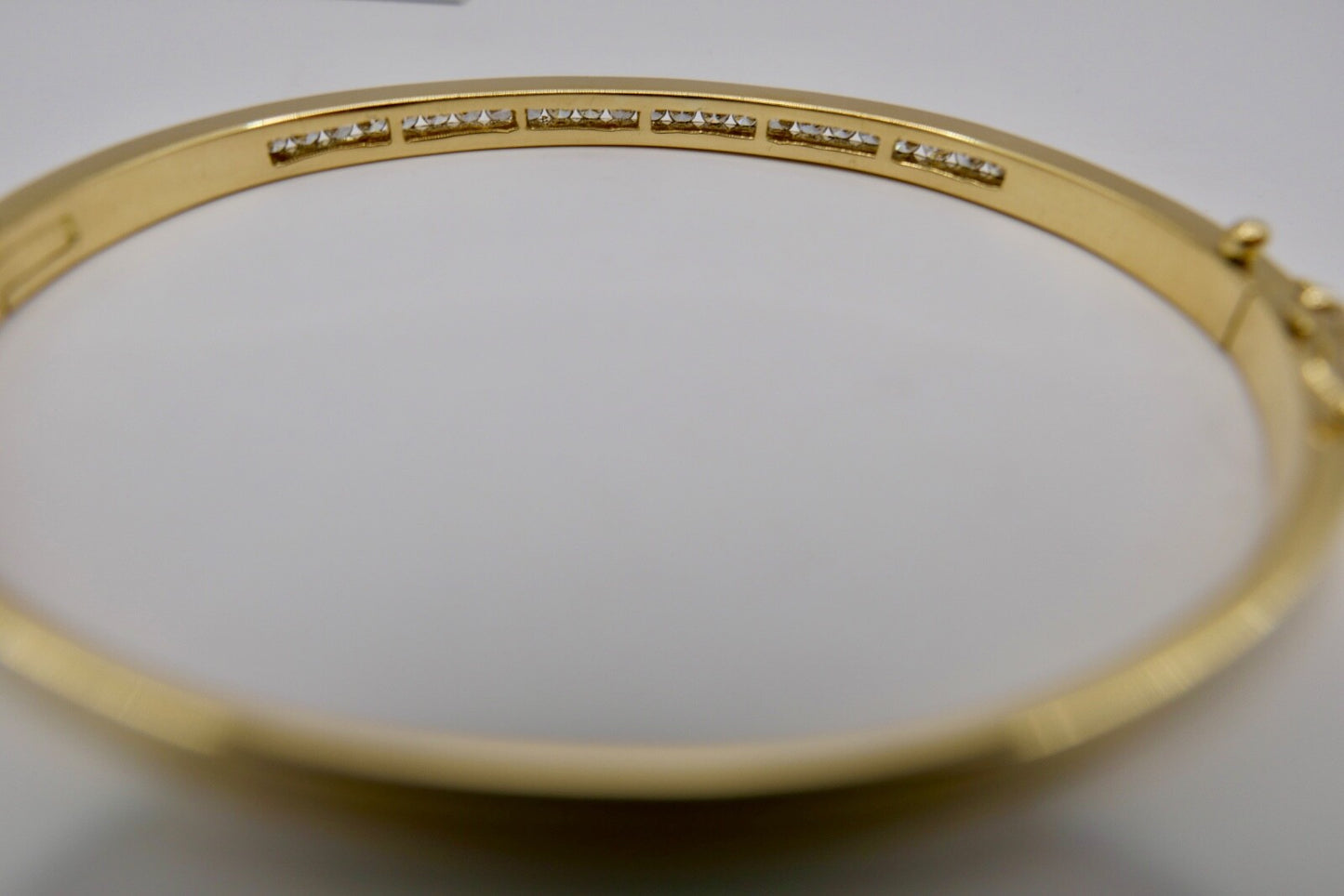 Brillantarmband Armreif Armspange 750 / 18 K Gelbgold 24 Brillanten 1,68 Ctw