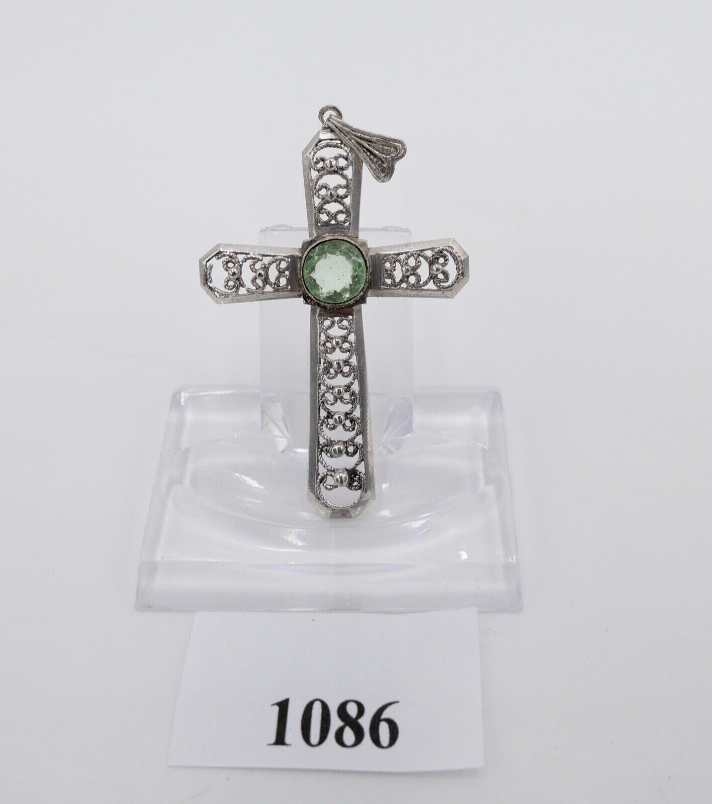 alter filigraner Kreuz Anhänger mit grünem Glasstein 835 Silber 62,0 mm - Antikhandel-Stuttgart