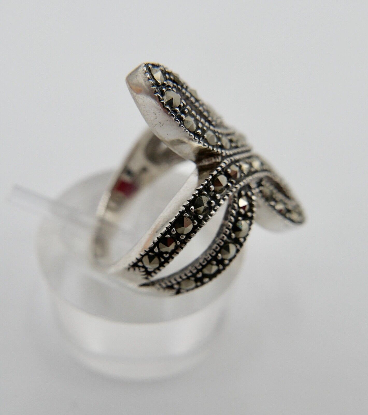 80er Jahre 925 Silberring mit Markasit Gr. 53 in Schleifenform Schleife - Antikhandel-Stuttgart