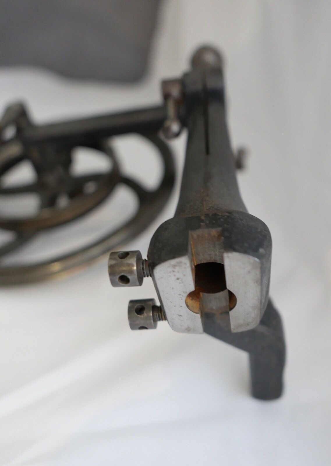 Altes Handrad für Uhrmacherdrehbank Schwungrad Drehstuhl Ø 21 cm - Antikhandel-Stuttgart