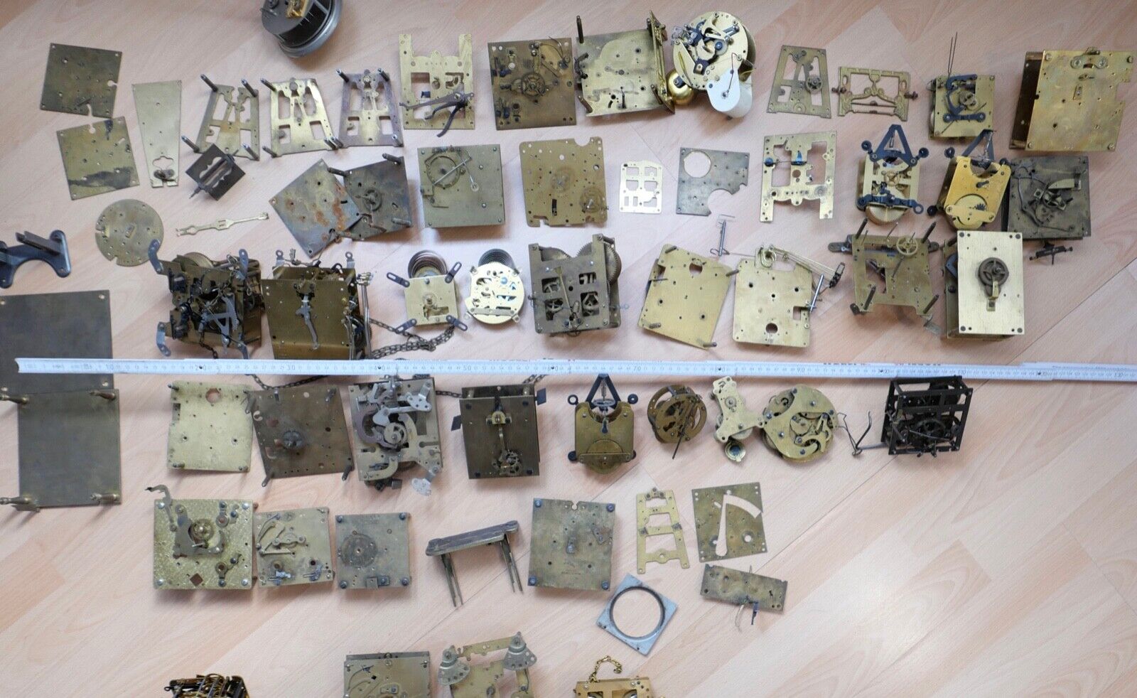 KOVOLUT Posten Ersatzteile Uhrwerke JUNGHANS LFS CW Standuhren Schilduhr Glocke - Antikhandel-Stuttgart