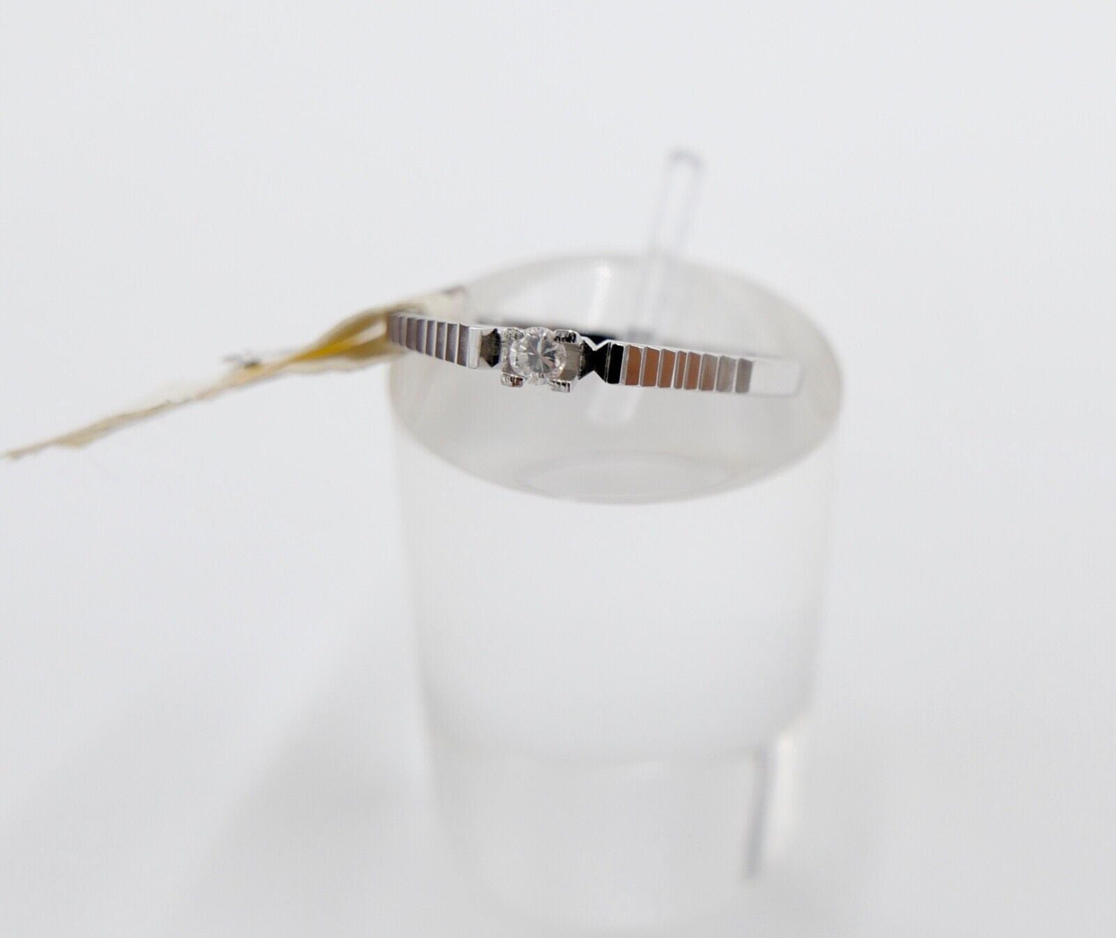 - NEU - 90er Solitär Ring Weißgold Gold 585 14K Brillant 0,05 Ct Gr. 55 56 - Antikhandel-Stuttgart