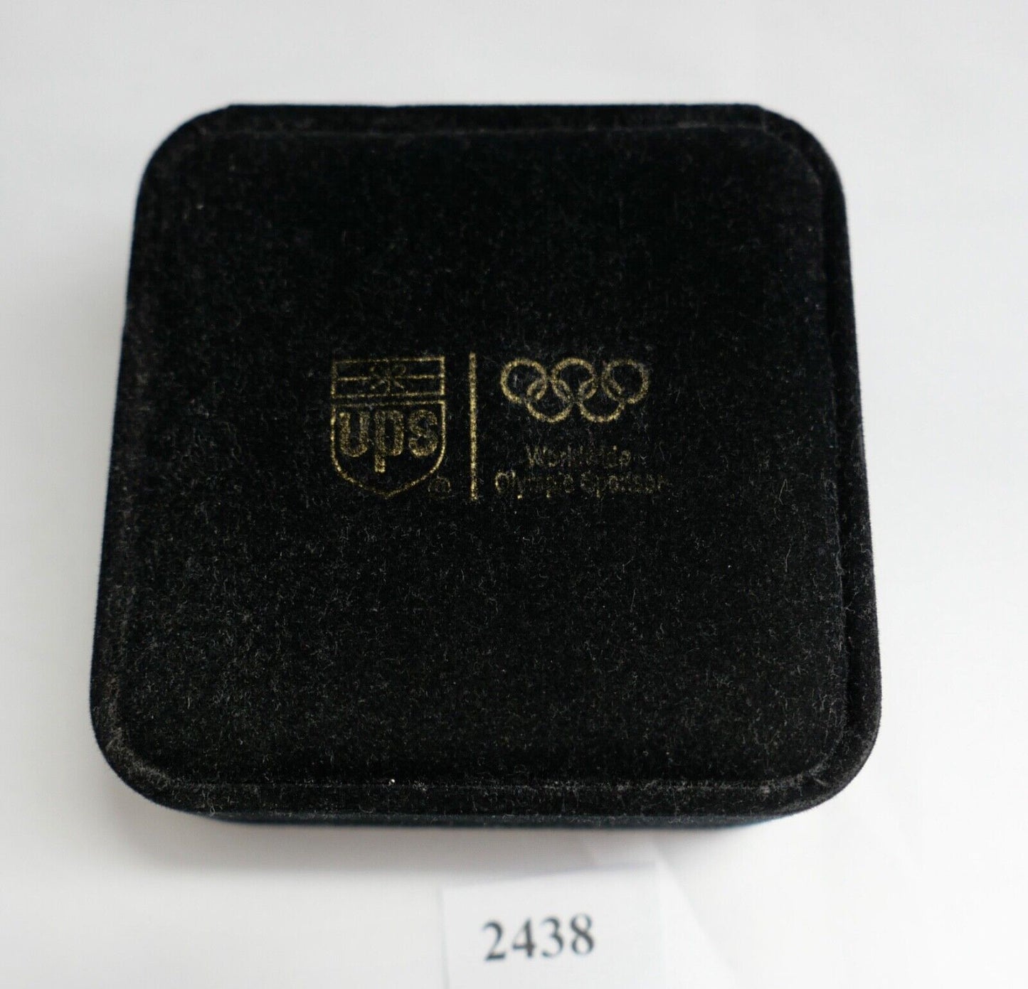 2 Stück PIN Atlanta 1996 Olympia Laufen Anstecker im Etui von UPS - Antikhandel-Stuttgart