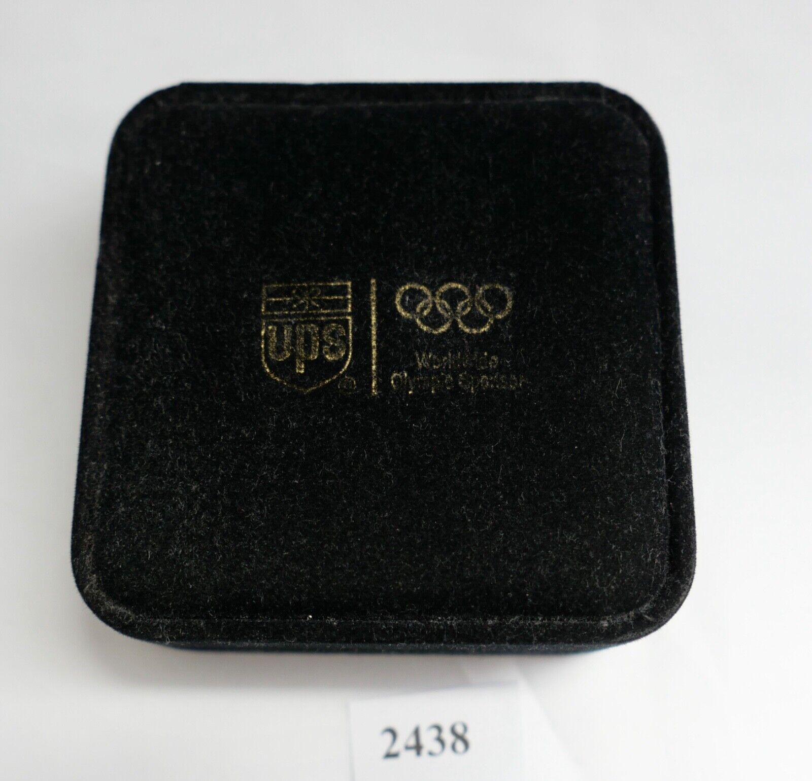 2 Stück PIN Atlanta 1996 Olympia Laufen Anstecker im Etui von UPS - Antikhandel-Stuttgart