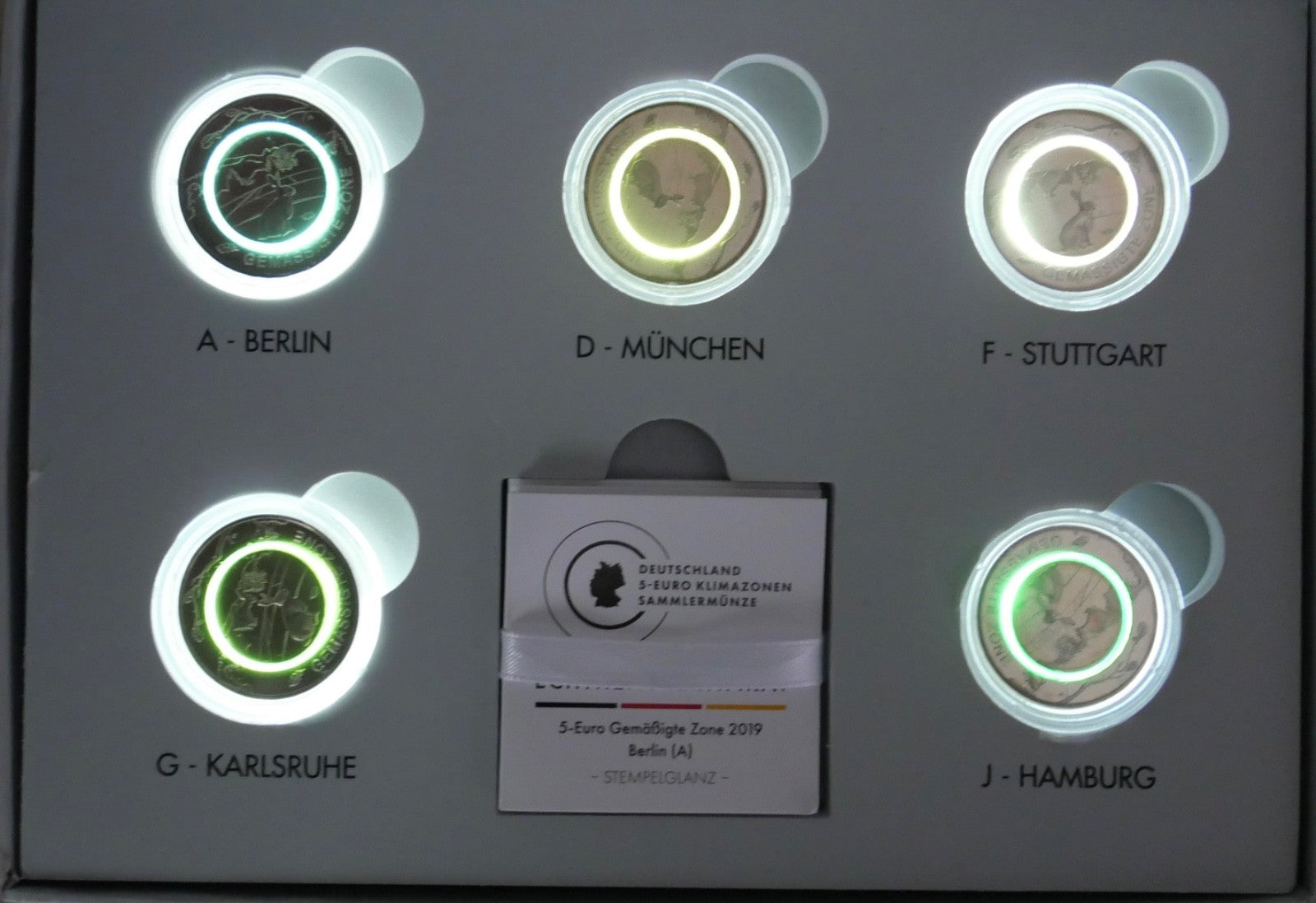 5x 5 Euro Sondermünzen mit Polymerring beleuchteter Box BRD 2019 Gemässigte Zone