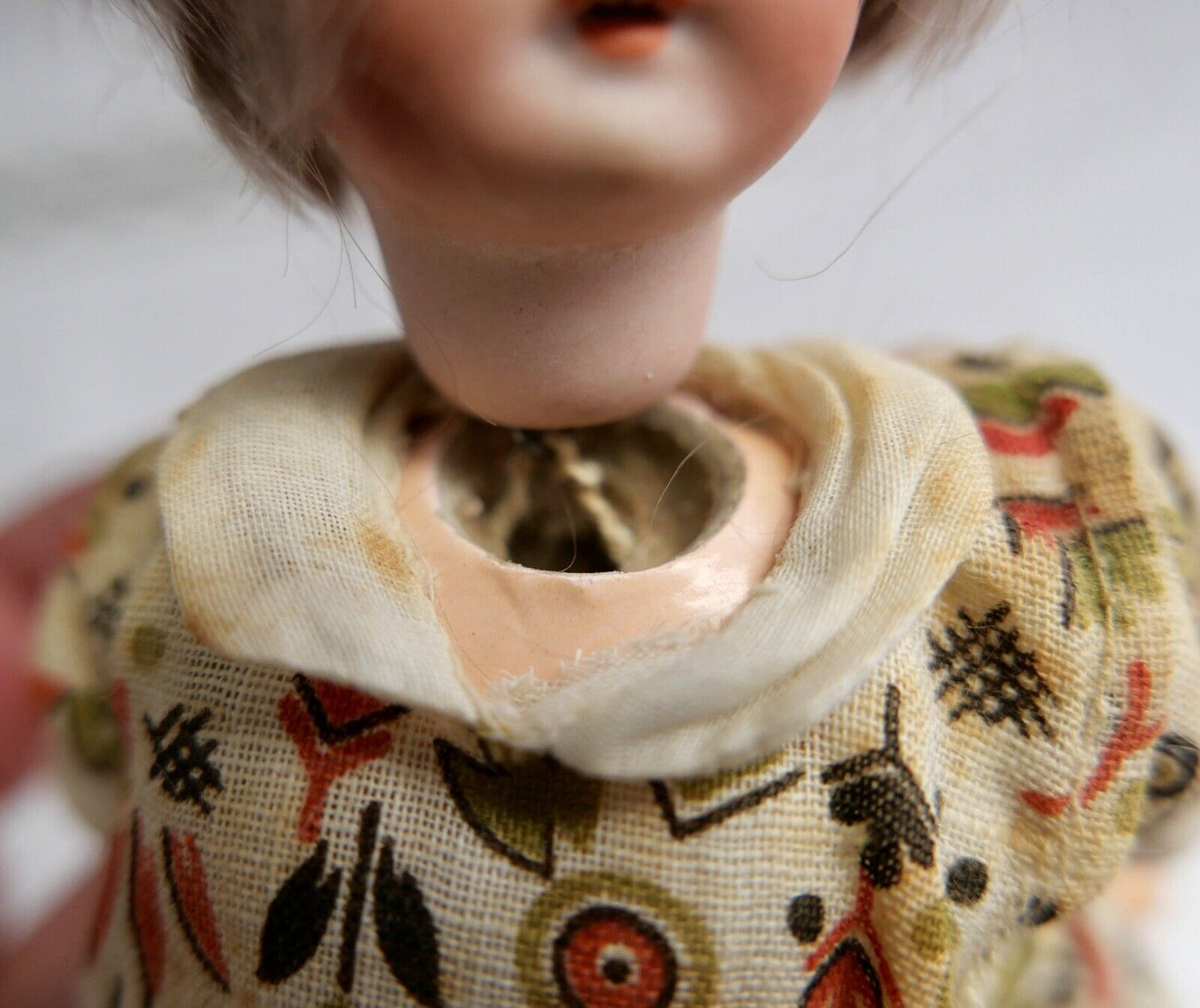 kleine antike Biskuit Porzellan Puppe 19 cm mit Schlafaugen 4/0 - Antikhandel-Stuttgart