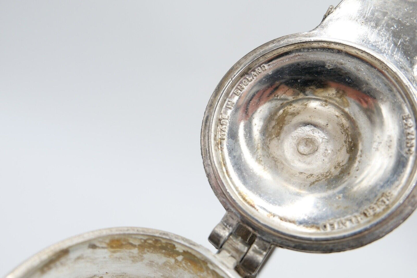 Karaffe E.P. Zinc / Zink versilbert Diamond cut Glass made in England - Antikhandel-Stuttgart