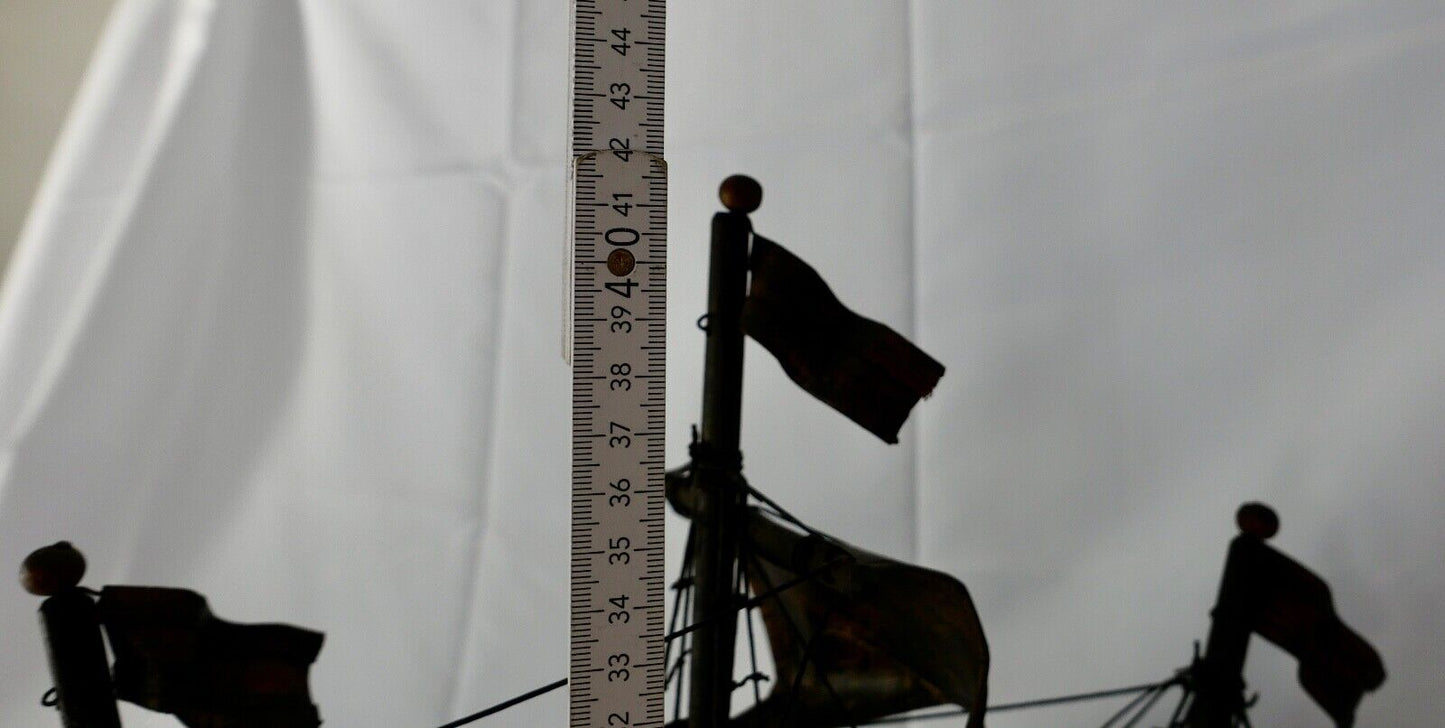 altes Holz Segelschiff Schiffsmodell " Santa Maria " Christoph Columbus 41x43 cm - Antikhandel-Stuttgart