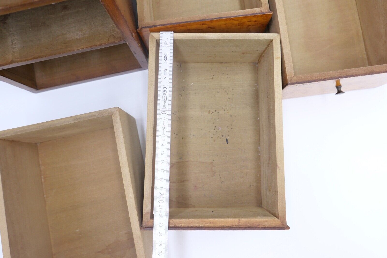 um 19. Jh antike Kommode mit Schubladen 19x25x41 cm Birkenholz Furnier - Antikhandel-Stuttgart