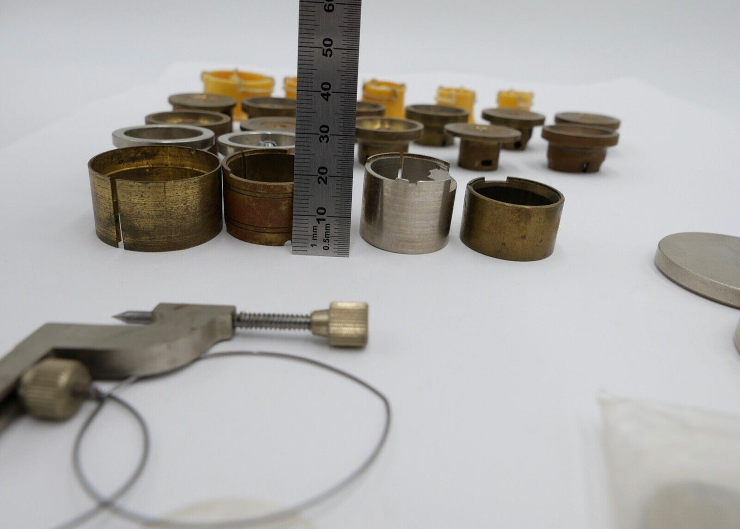 KOVOLUT BERGEON SLICK Uhrmacherauflösung alt Uhrwerkhalter diverses Zubehör - Antikhandel-Stuttgart