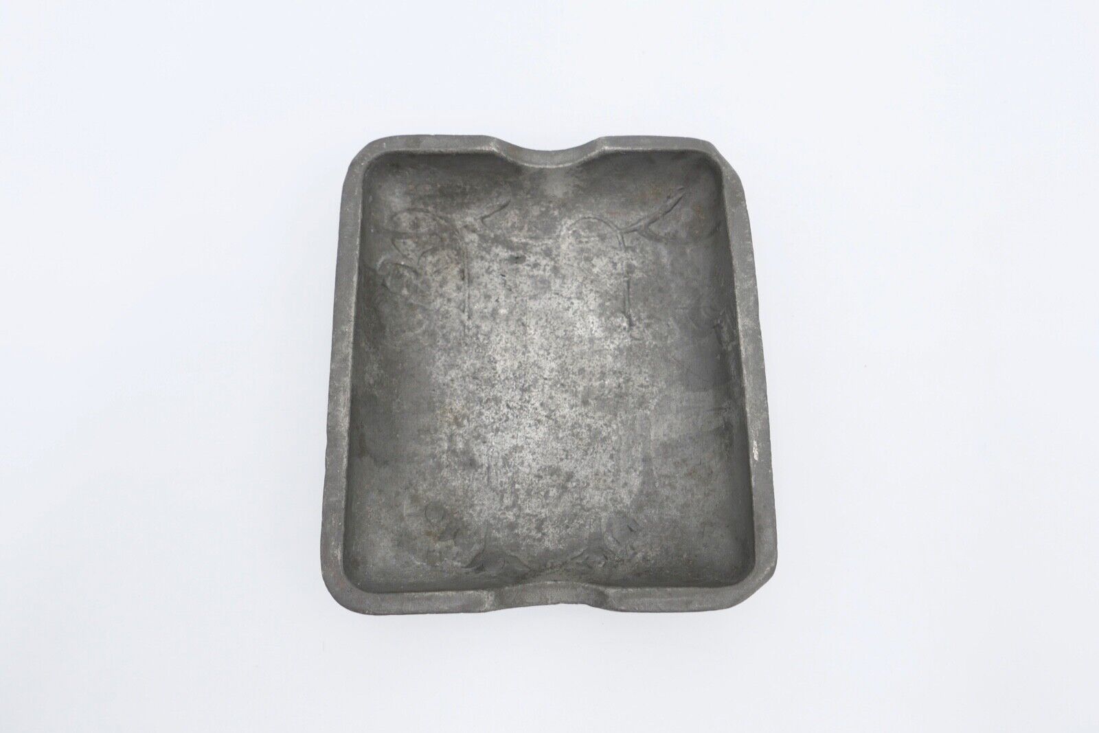 KAYSERZINN 4190 Zinn Aschenbecher / Schmuckschale 10x9cm Relief Fuchsien Blätter - Antikhandel-Stuttgart