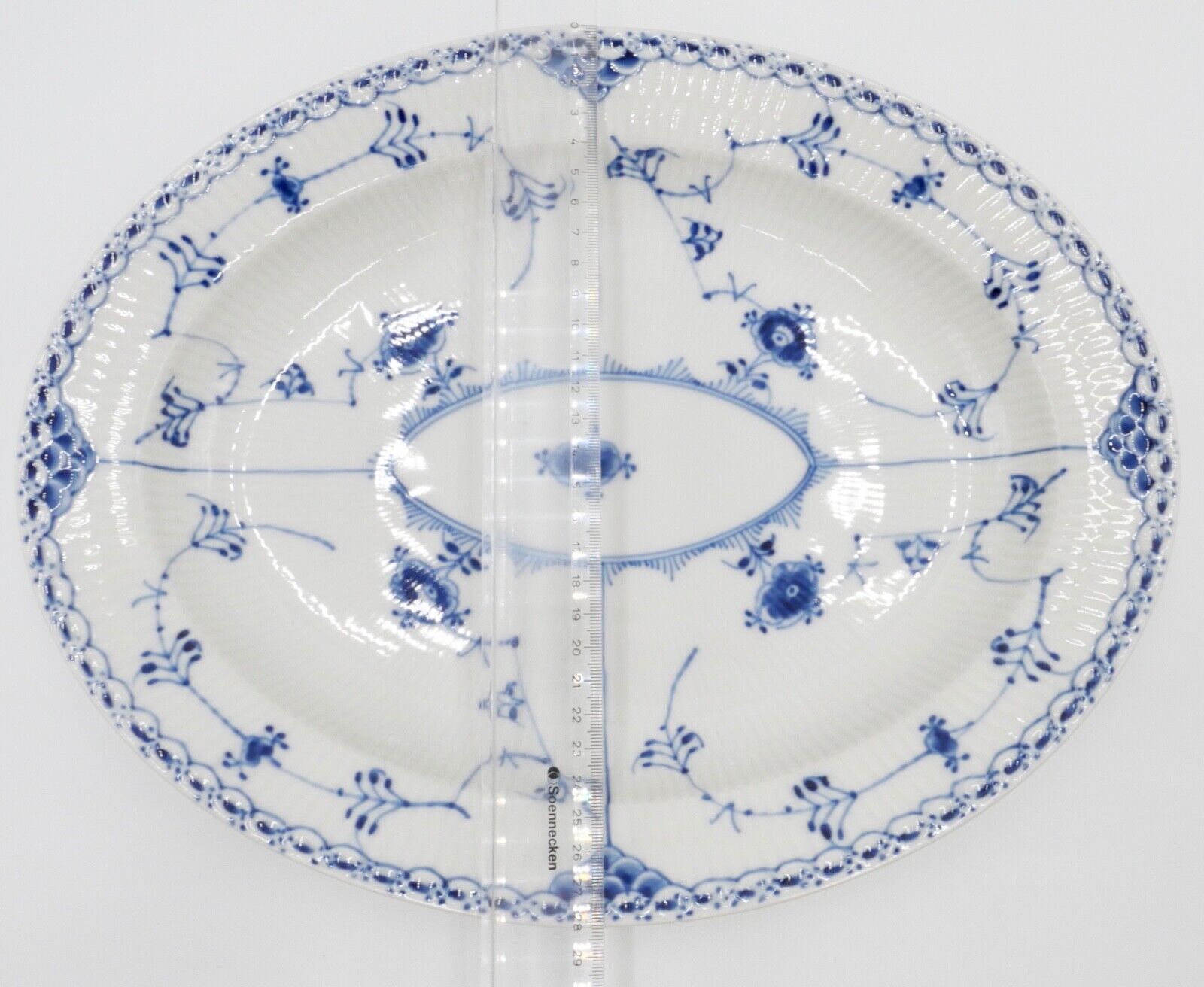 Royal Copenhagen große Platte Nr. 533 EQX 1. Wahl Musselmalet halbspitze 36 cm - Antikhandel-Stuttgart