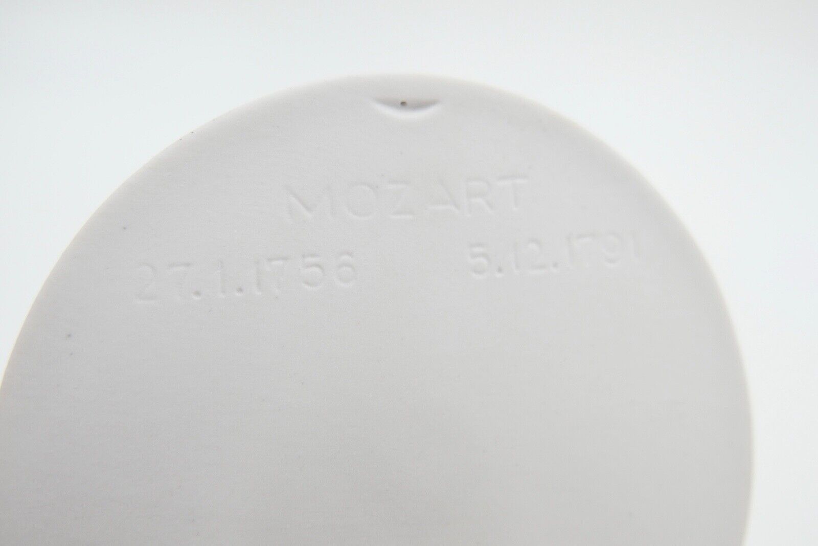 KPM Berlin Sammler Wand Plakette Porzellan Relief weiß 1. Wahl Ø 8 cm - Antikhandel-Stuttgart