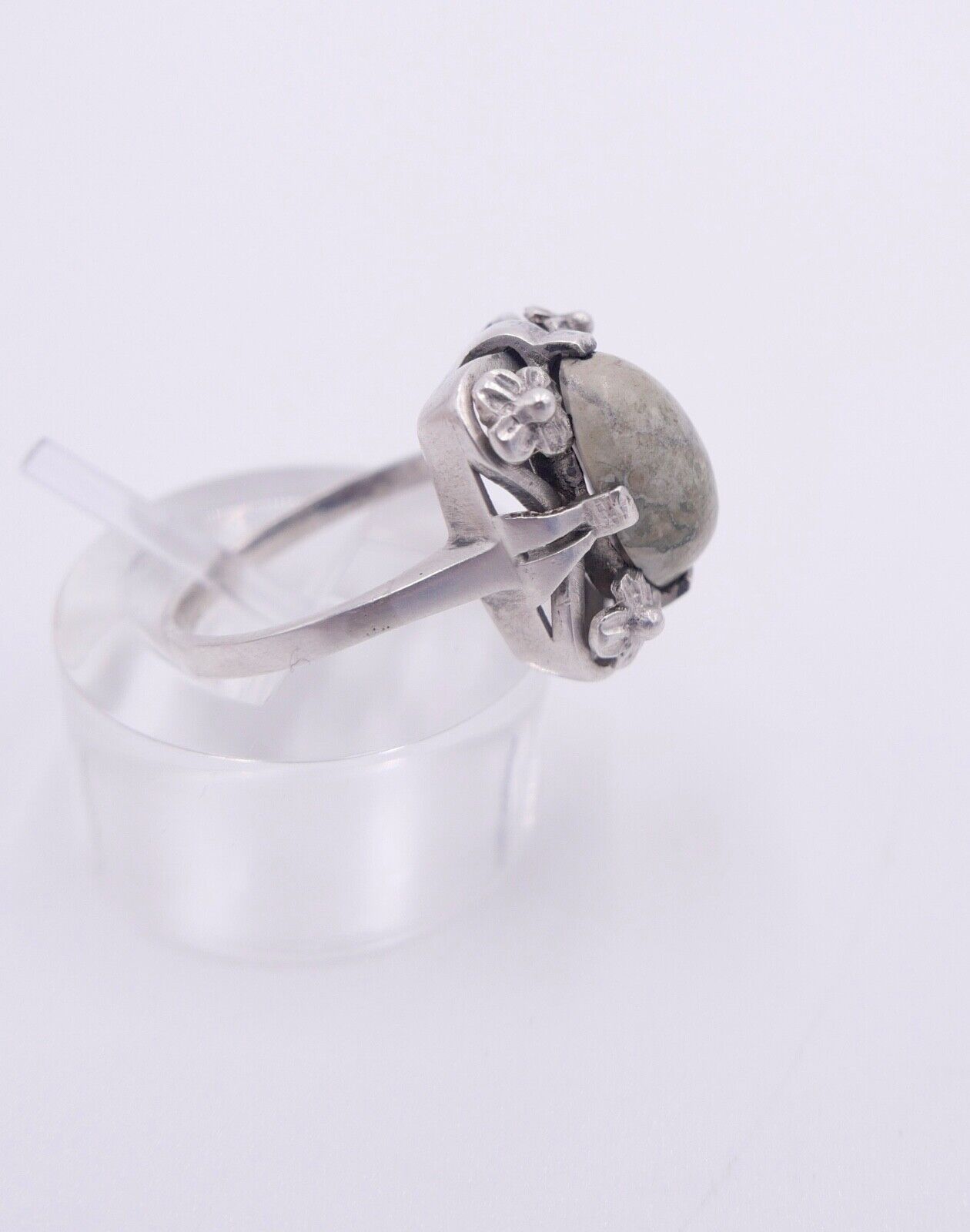 50er Jahre Damenring 835 Silber Gr. 54 mit grünem Jaspis Cabochon - Antikhandel-Stuttgart