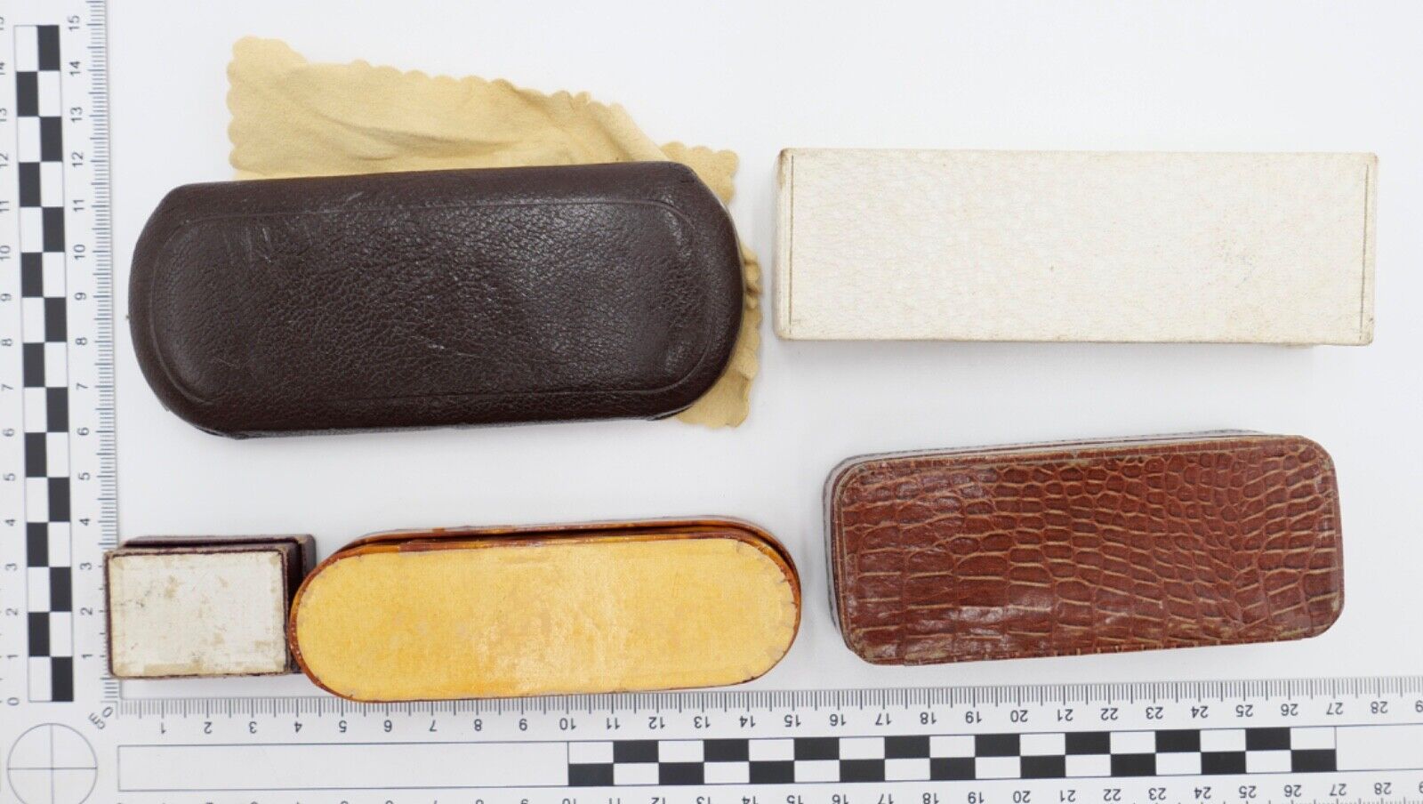 Konvolut alte / antike Etuis Brillen Etui Box Aufbewahrung Schatulle 5 Stück - Antikhandel-Stuttgart