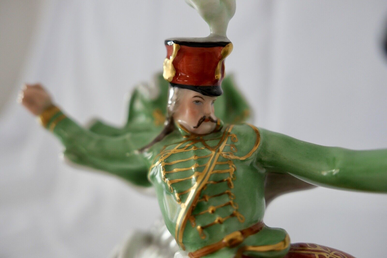 Porzellan Figur Herend Ungarisch Soldat auf Drache 21cm Husar kämpft Drache 5498 - Antikhandel-Stuttgart