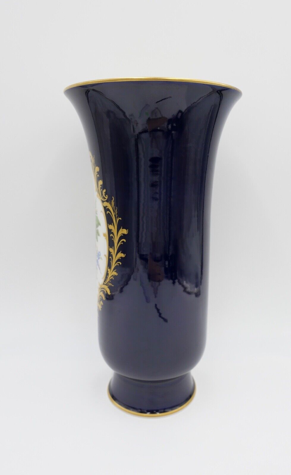 Meissen 342a / 28 große Vase 35,5cm kobaltblau mit Blumenbuket Gold - Antikhandel-Stuttgart