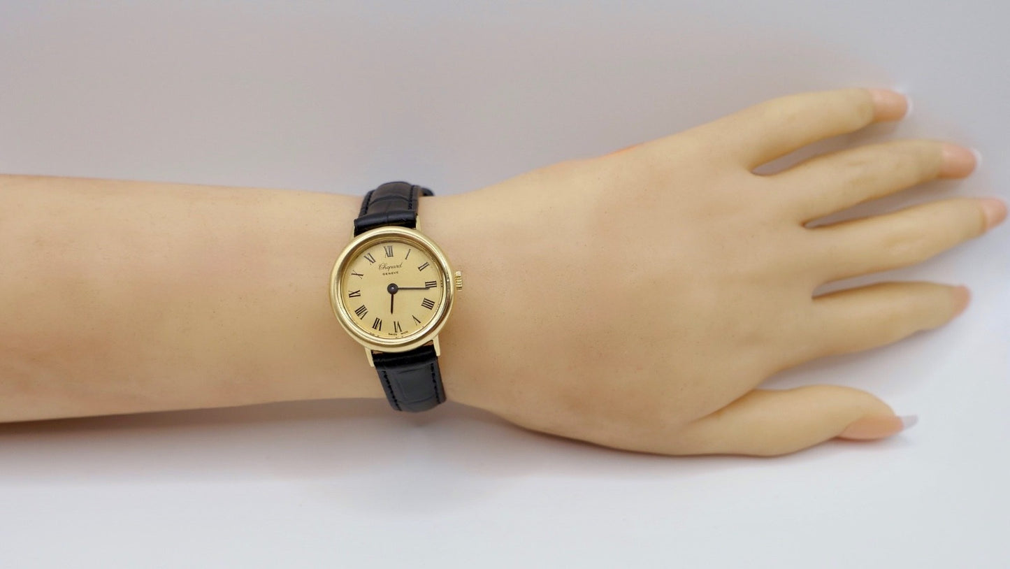 Chopard Geneve Damen Armbanduhr 750 Gold 18K römisch ZB neuem Lederarmband L.U.C